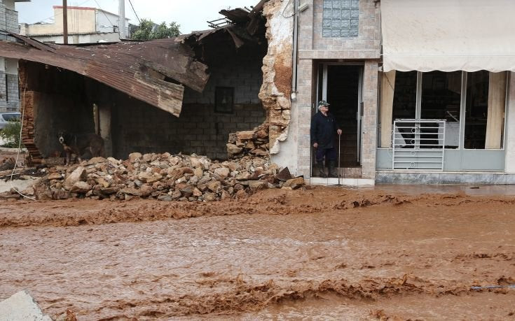 Xαλασμός! Σχεδόν χίλιες κλήσεις στην Πυροσβεστική από τη δυτική Αττική το τελευταίο 48ωρο
